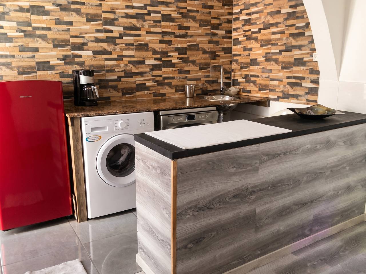 Studio entier, Studio charmant à Saint-Pierre - 30 m² - Proche jardin clôturé in Saint-Pierre (Réunion), Île de la Réunion