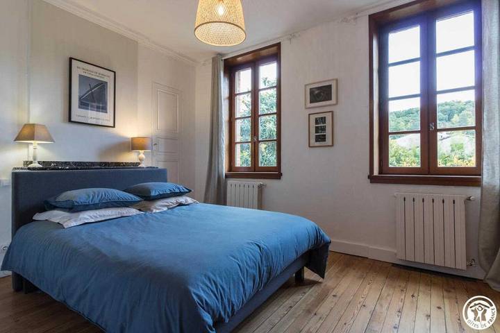 Chambre d’hôte pour 3 personnes, avec Terrasse ainsi que Jardin et Piscine