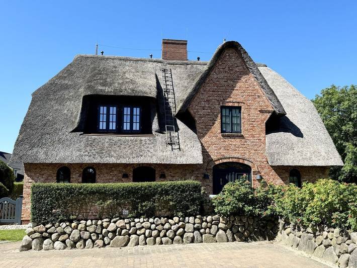 Ferienhaus für 4 Personen, mit Terrasse und Garten sowie Sauna in Sylt-Ost