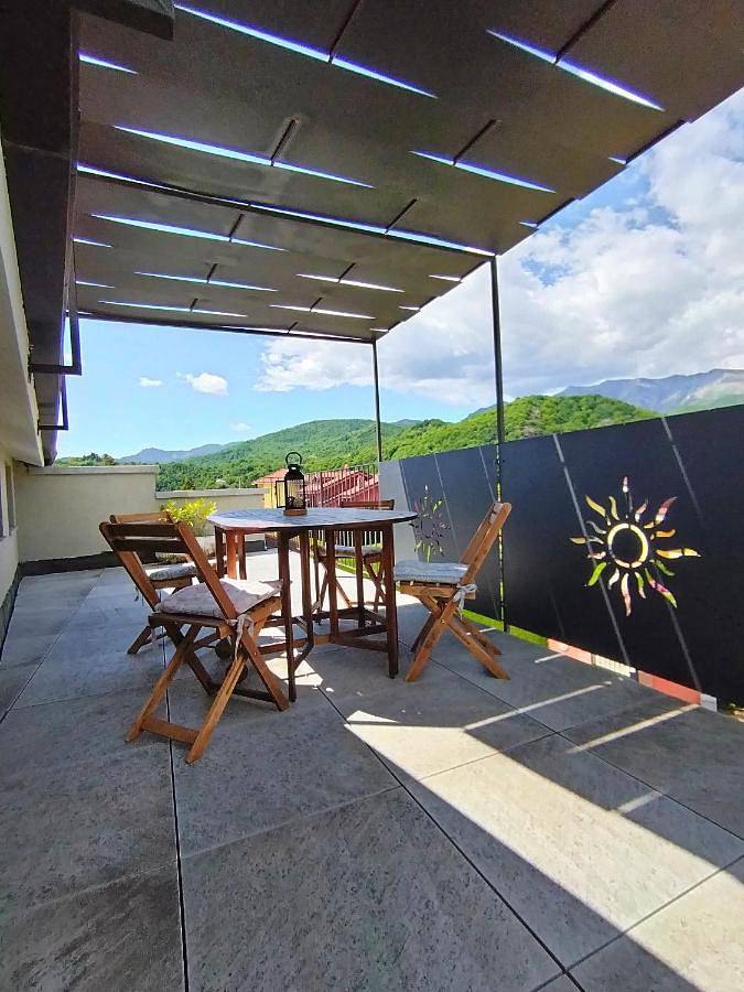 Chambre d’hôte pour 3 personnes, avec vue et terrasse à Giaveno
