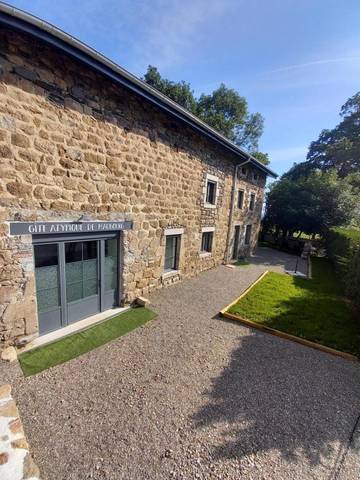 Gîte pour 8 personnes, avec jardin à Saint-Maurice-de-Lignon