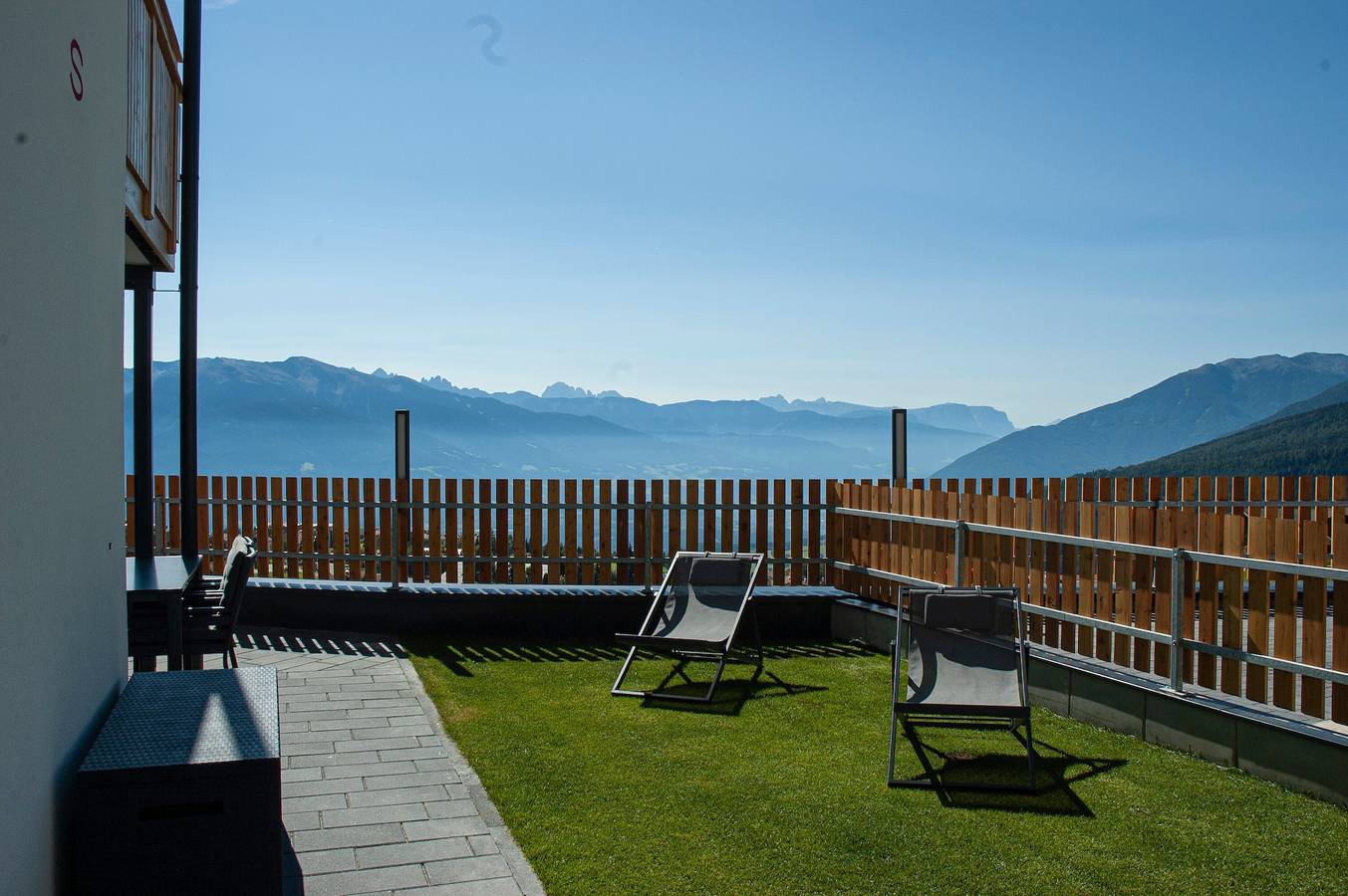 Ganze Wohnung, Apartment 'Sweet Dolomiti Sonneck' mit Bergblick, Gemeinschaftsterrasse und Wlan in Meransen, Mühlbach