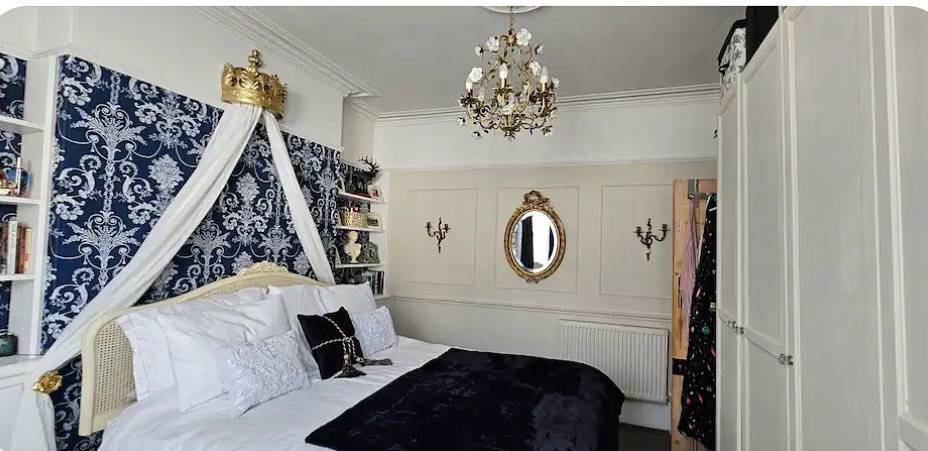 Sea View House Sleeps 9, Parking & Cinema Room in Plymouth, South West England