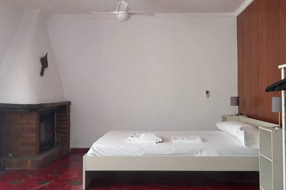 Apartamento entero, Pensión Benavente. 2 - (Playa 1,5km / -3min in Moncófar, Costa del Azahar