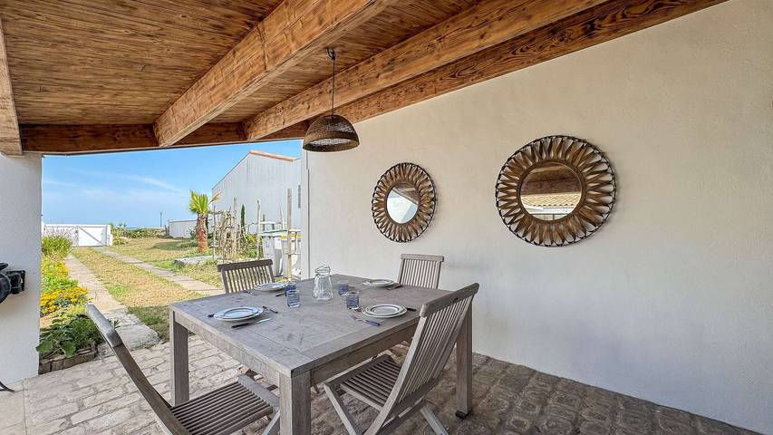 Gîte pour 4 personnes, avec jardin à Rivedoux-Plage - 3