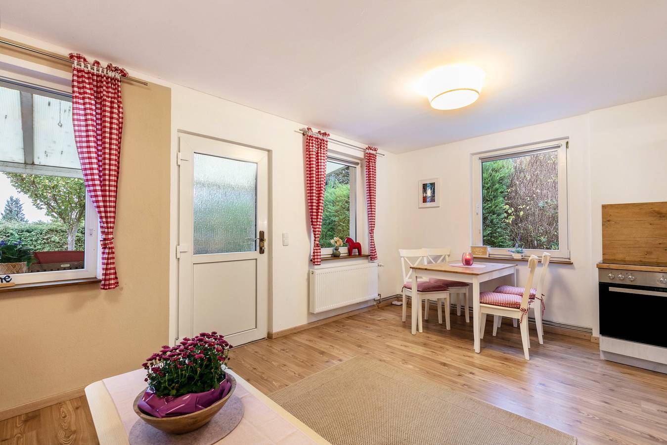 Ganze Wohnung, Apartment „Insel der Erholung Wohlfühlbungalow“ mit privater Terrasse, Garten & Wlan in Petersdorf (Milmersdorf), Milmersdorf