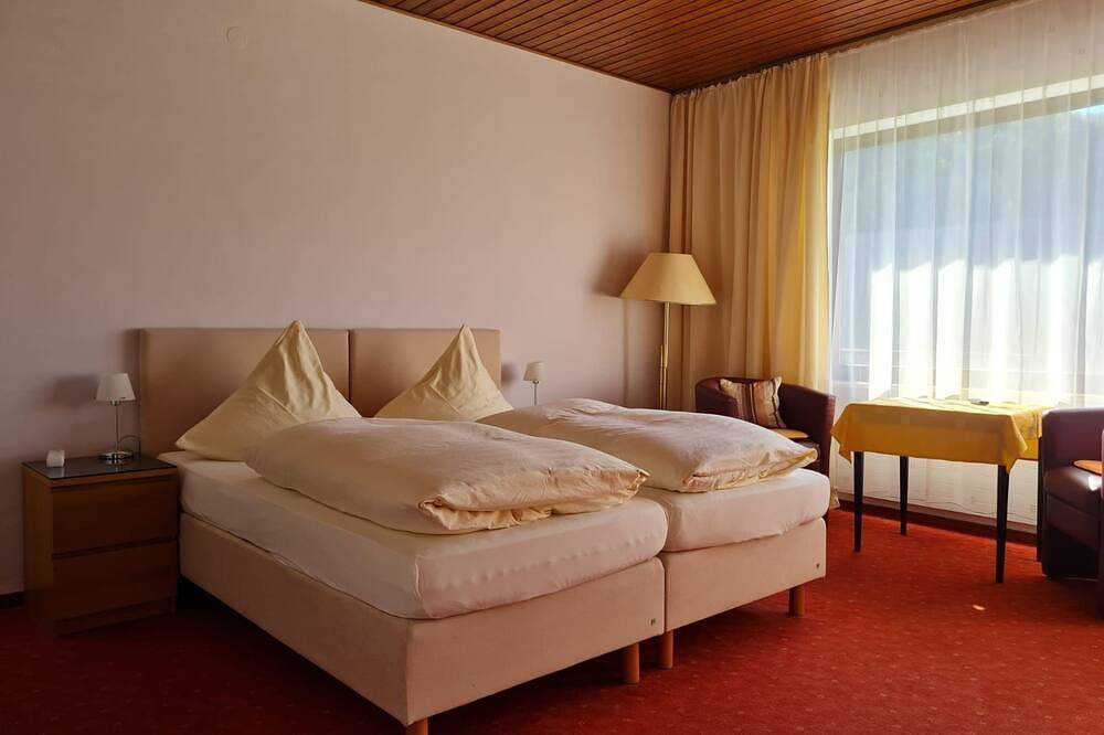 Doppelzimmer Nr. 22 - Waldpension Rabeneck in Waischenfeld, Frankenalb