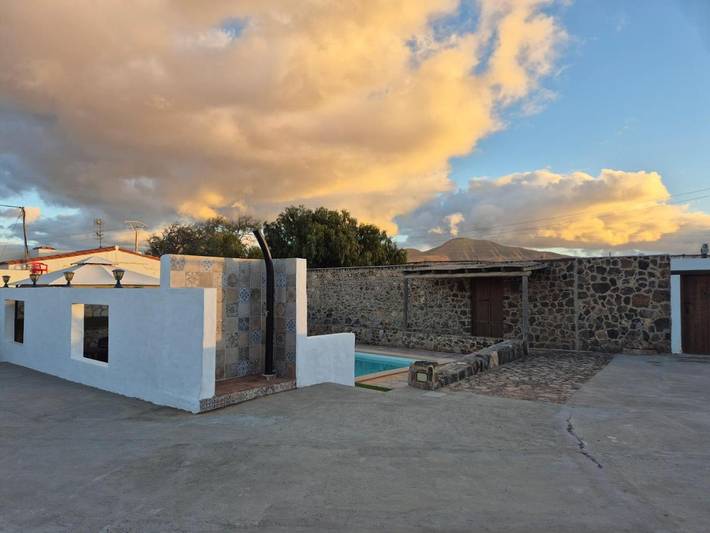 Casa rural para 8 personas, con Terraza además de Jardín y Piscina en Puerto del Rosario - 4