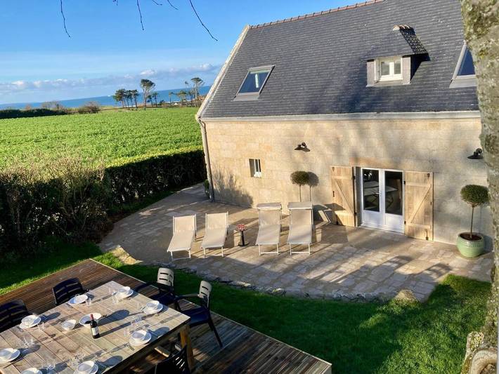 Location de vacances pour 6 personnes, avec jacuzzi ainsi que jardin et sauna à Plonévez-Porzay - 2