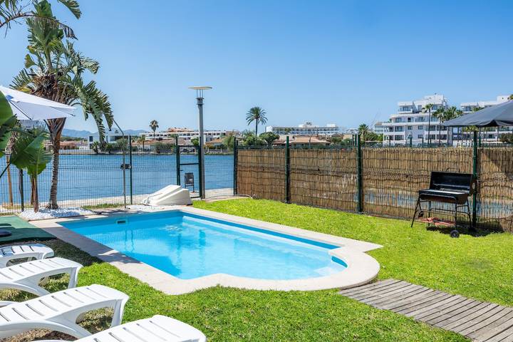 Villa pour 5 personnes, avec Balcon ainsi que Jardin et Vue sur le lac dans Alcúdia