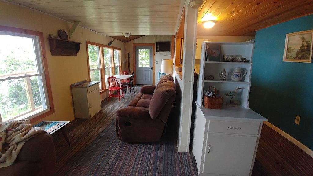 Lake House for 6 Guests in Illinois, USA