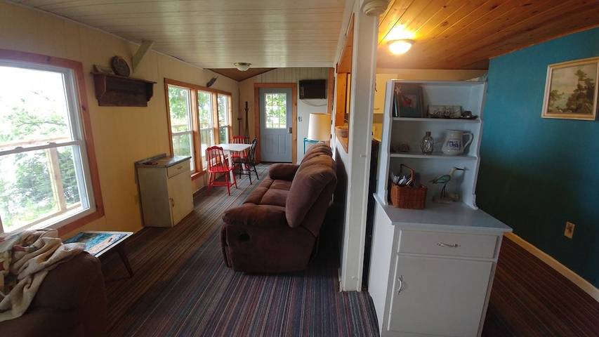 Log cabin for 6 people, with terrace in Illinois