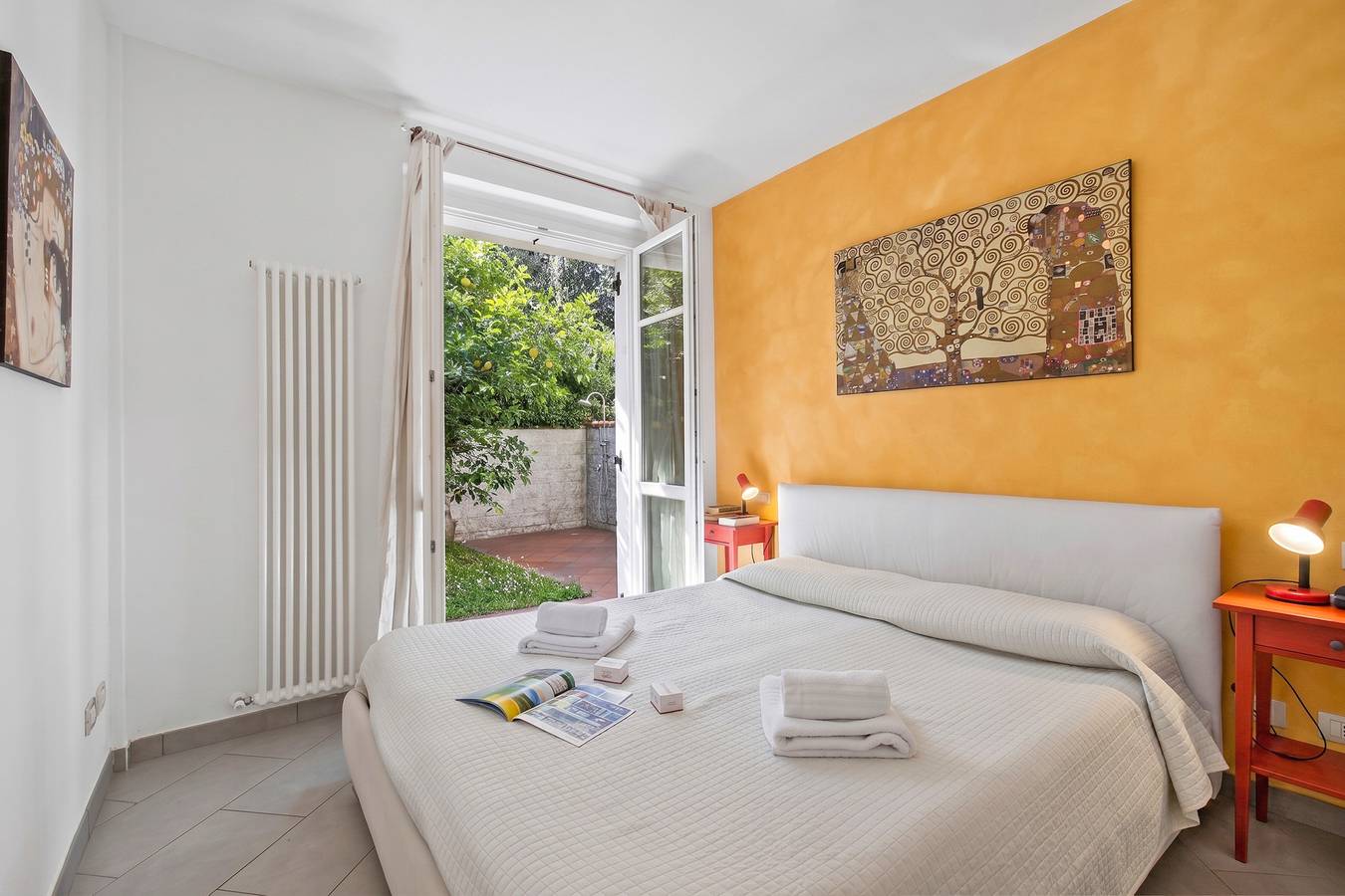 Ganze Wohnung, Maison Clélie - 200 M From Sea in Marina di Massa, Massa