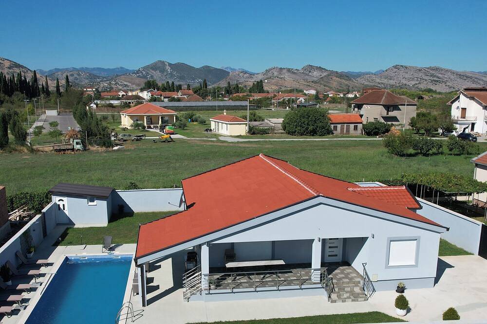 Ferienhaus für 8 Personen in Montenegro