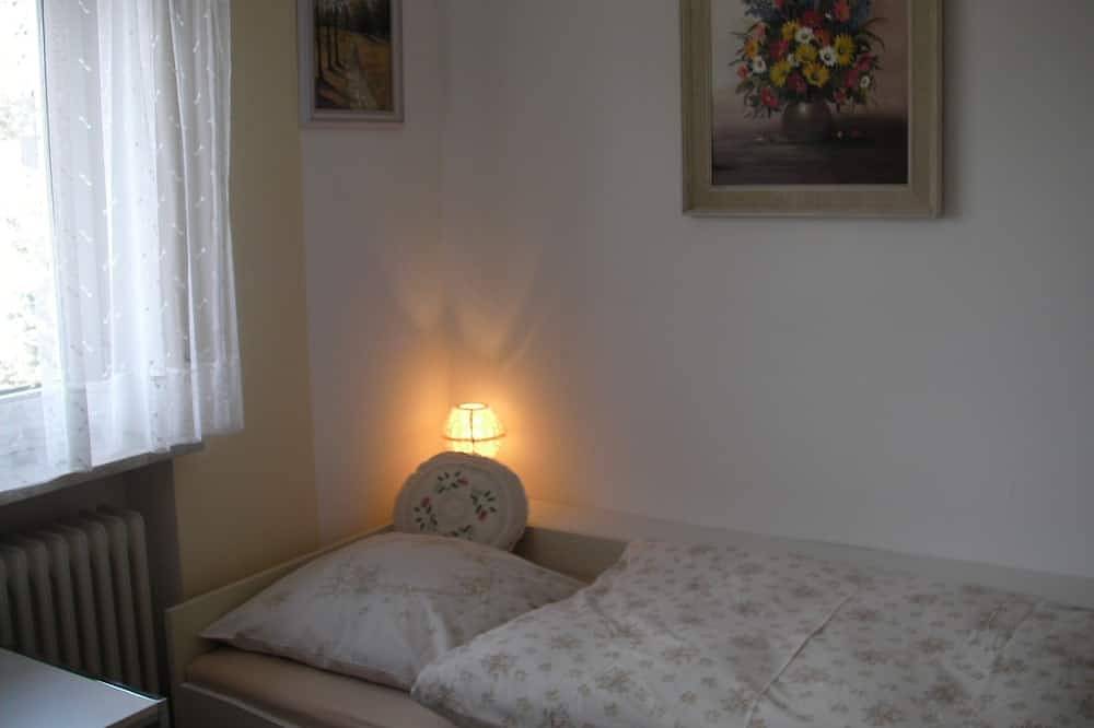 Ganze Wohnung, 110 qm, max. 6 Personen, ruhige Lage, verkehrsgünstig in Landstuhl, Saar-Nahe-Bergland