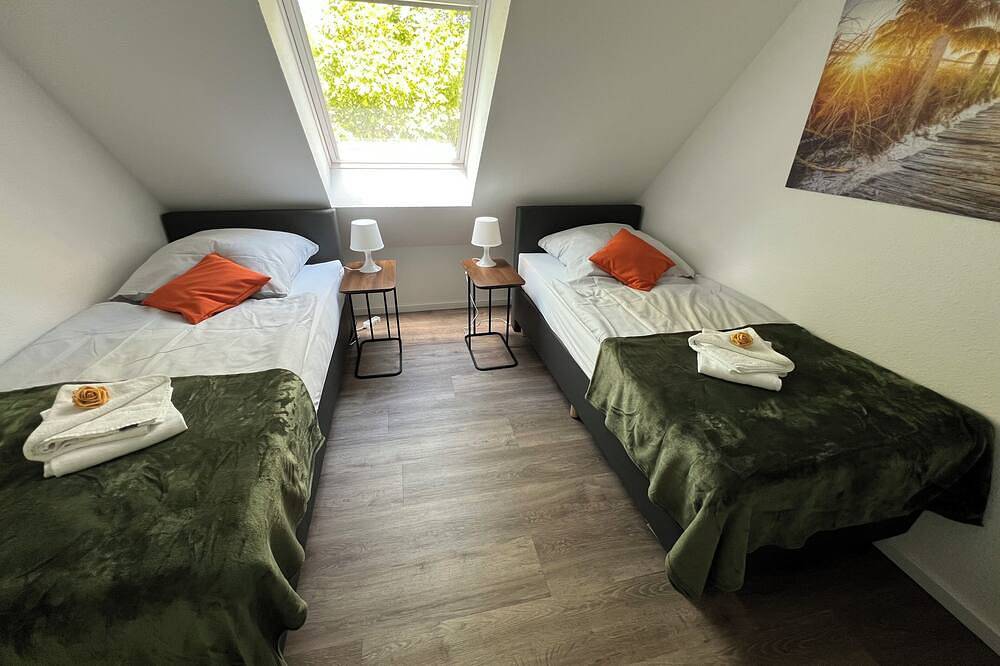 Ganze Wohnung, Fewo \"Neptun\" Papenburg 2Sz Ebk Modernes Bad Grosse Dachterrasse Neubau Wlan in Papenburg, Nordseeküste