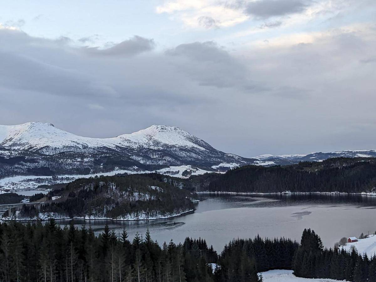 Overnatting Rodal in Halsa, Noordelijk Fjord-Noorwegen