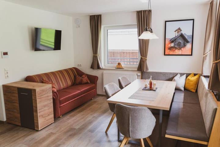 Ferienwohnung für 5 Personen, mit Balkon und Ausblick in Tobadill - 4