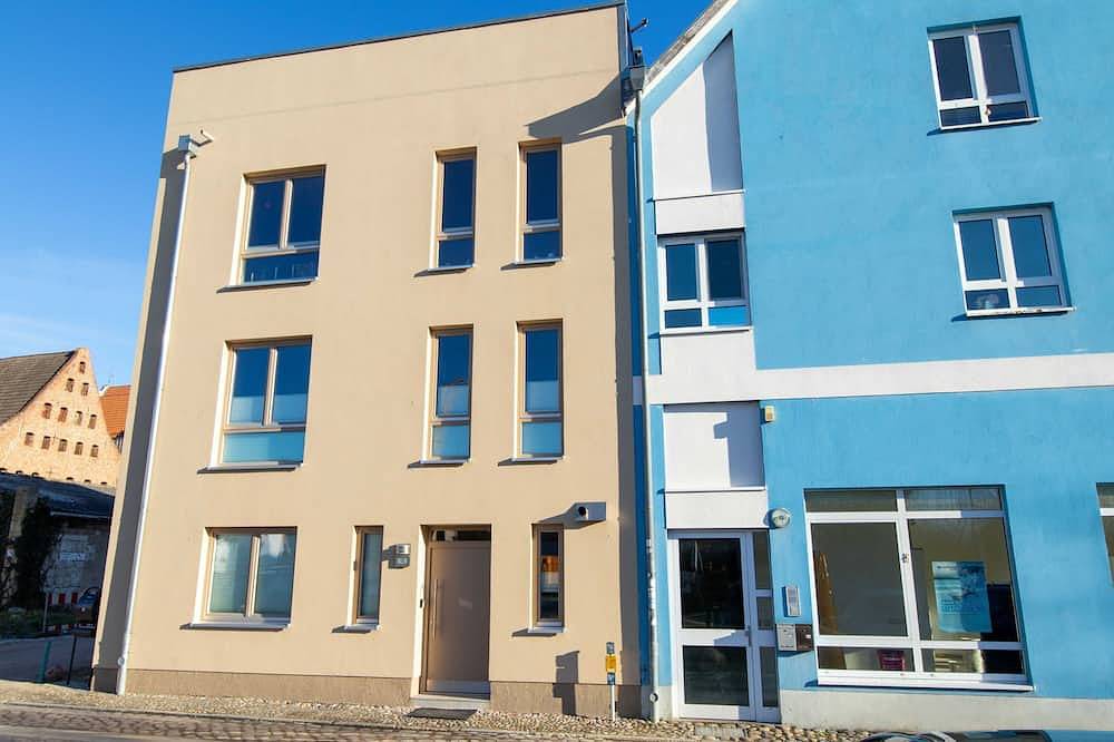 Entire apartment, Old Town Fewo Pipo - Apartment in Ocenarium Stralsund, Stralsund