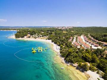 Bungalow für 4 Personen, mit Terrasse in Pula