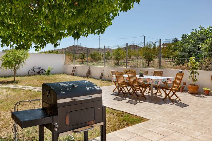 Vacation rental for 10 people, with Yard