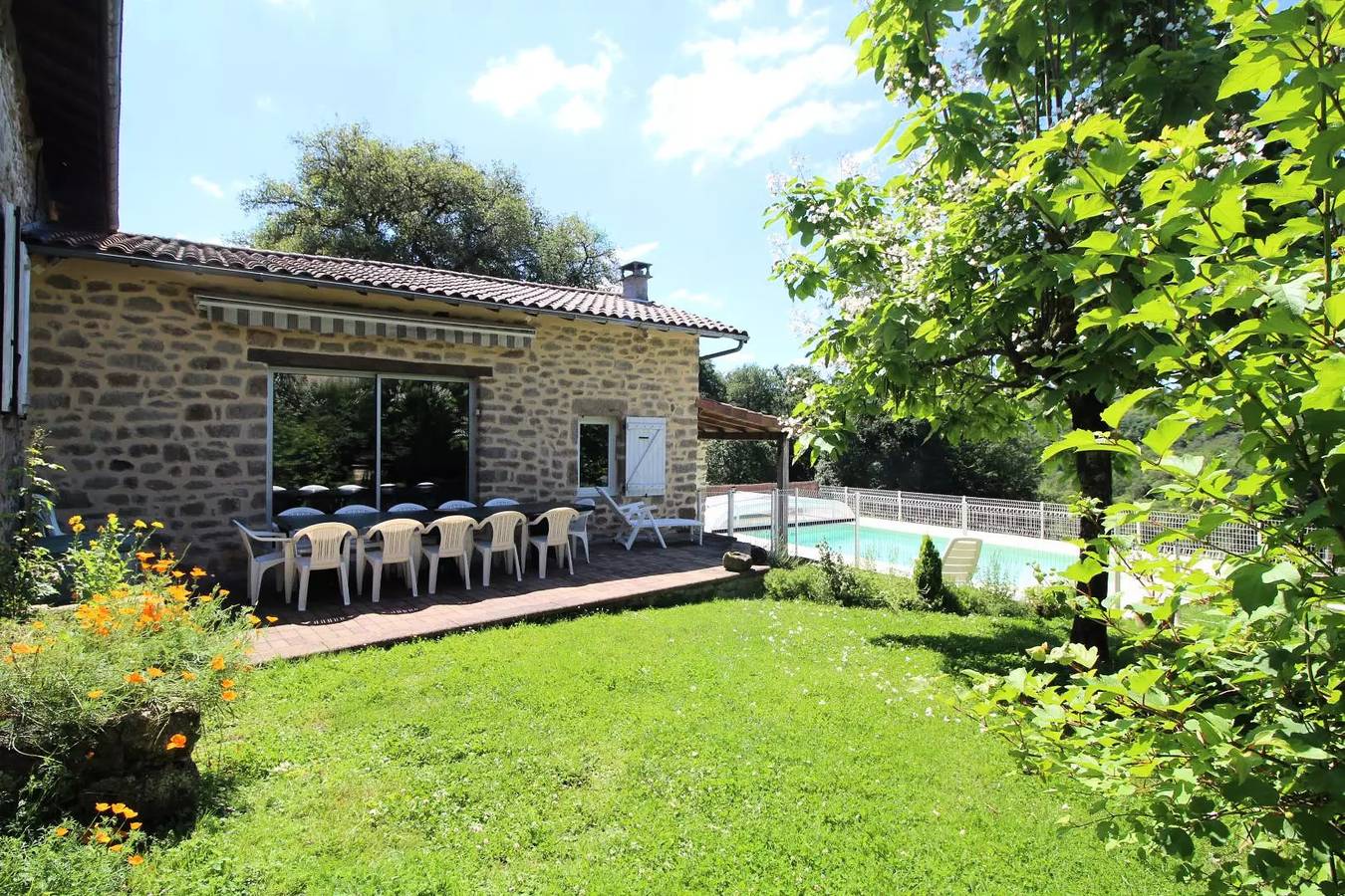 Gîte de France 12 Personen in Razès, Bellac und Umgebung