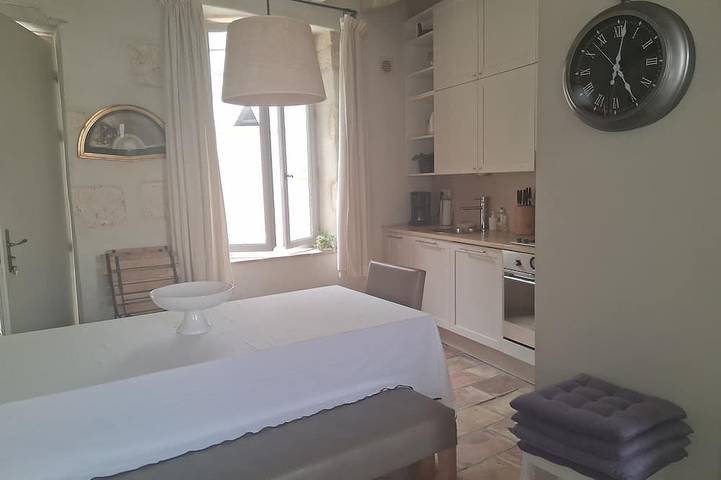 Location de vacances pour 4 personnes, avec terrasse ainsi que piscine et jardin à Calvisson - 3