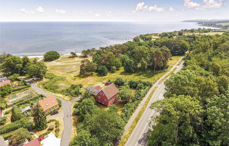 Ganze Ferienwohnung, Ferienwohnung für 8 Personen mit Terrasse in Gudhjem, Bornholm