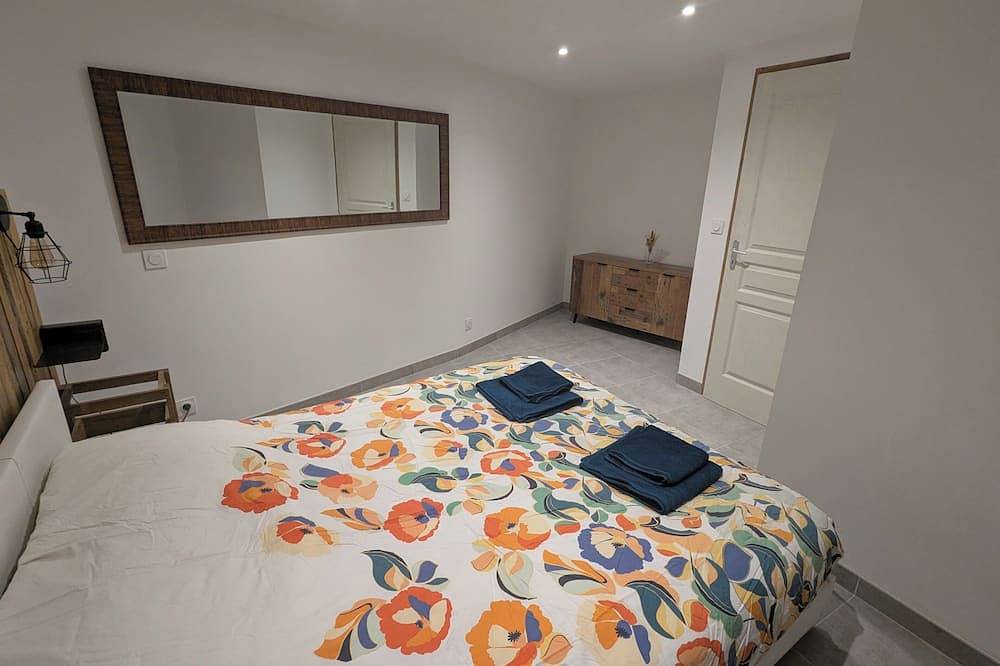 Entire apartment, La Cachette Floracoise - Cosy T2 au cœur de Florac • Centre & calme in Florac-Trois-Rivières, Cévennes