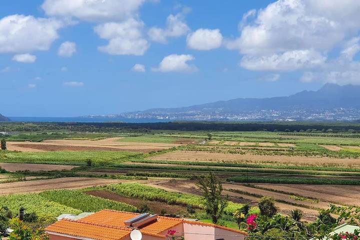 Location de vacances pour 14 personnes, avec vue et jardin ainsi que piscine et terrasse à Rivière-Salée - 4