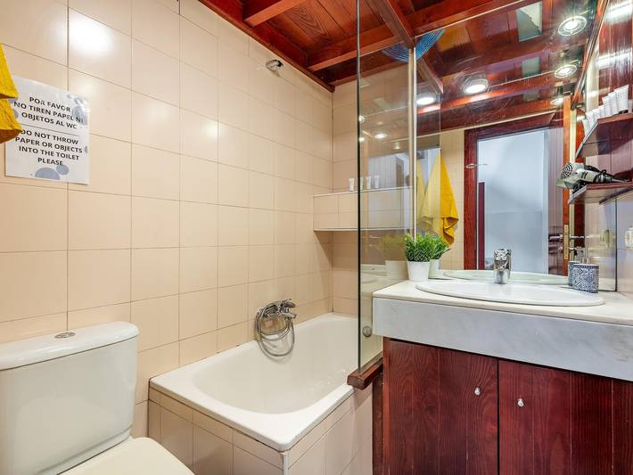 Ganze Ferienwohnung, Ferienwohnung für 5 Personen mit Balkon/Terrasse in Realejo-San Matías, Granada