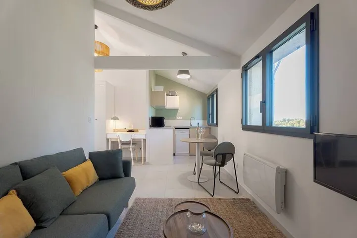 Appartement entier, Joli T2 campagne proche centre ville ! in Aix-en-Provence, Région d'Aix-en-Provence
