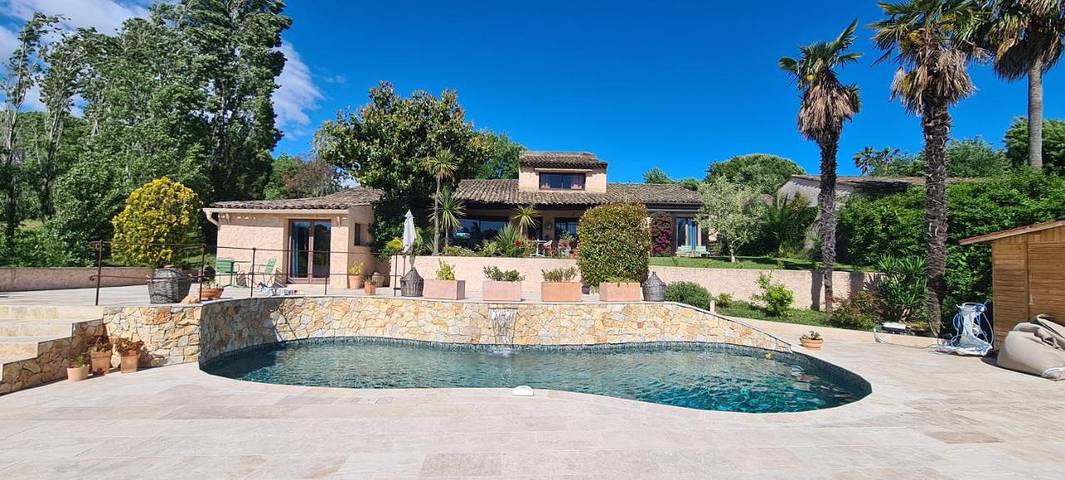 Chambre d’hôte pour 2 personnes, avec Terrasse ainsi que Jardin et Piscine à Saint-Paul-de-Vence