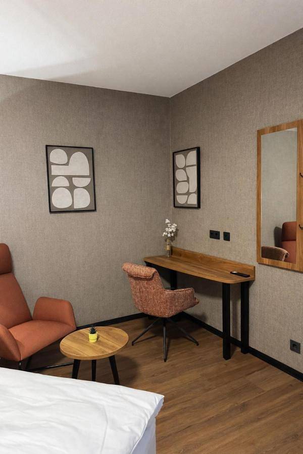 Hôtel pour 3 personnes, avec terrasse et vue à Herborn - 4