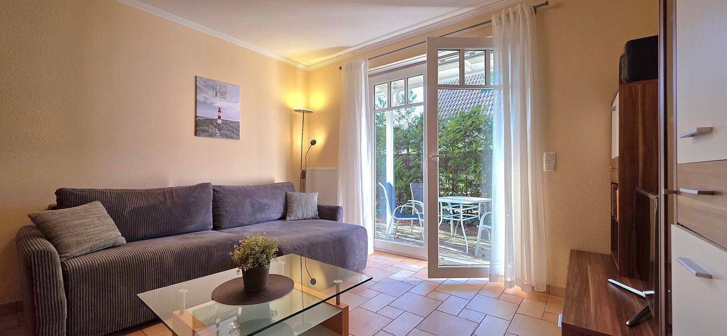 Ganze Wohnung, Die 2-Zimmer-Fewo für 4 Pers. befindet sich im Eg und verfügt über Wlan. in Graal-Müritz, Rostock und Umgebung