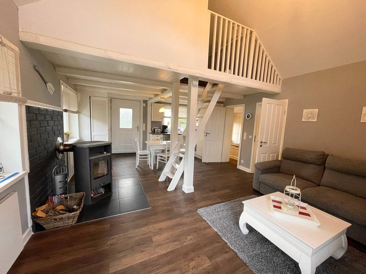 Woodyhouse in Beldorf, Nord-Ostsee-Kanal