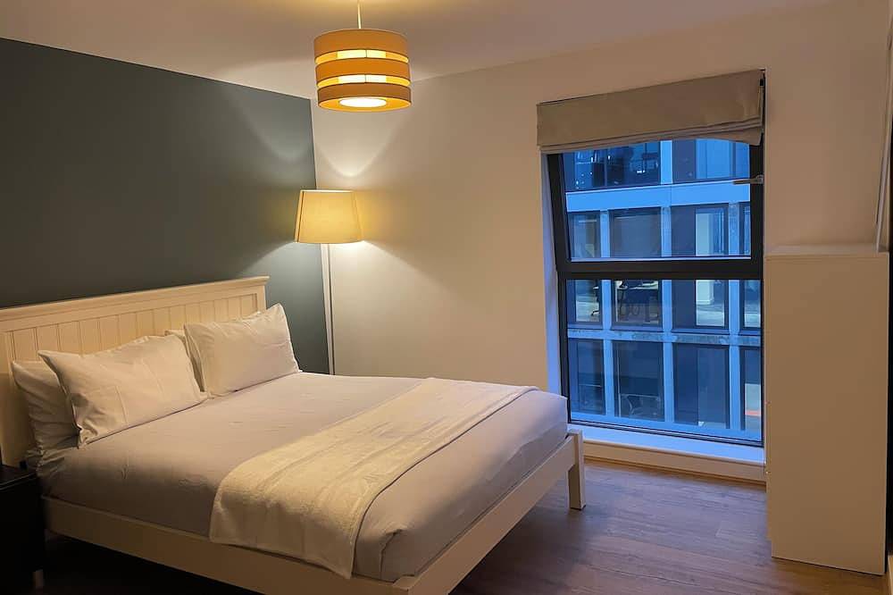 Entire apartment, Spacious 2 Bedroom Apartment in Town Centre in Guildford, Surrey