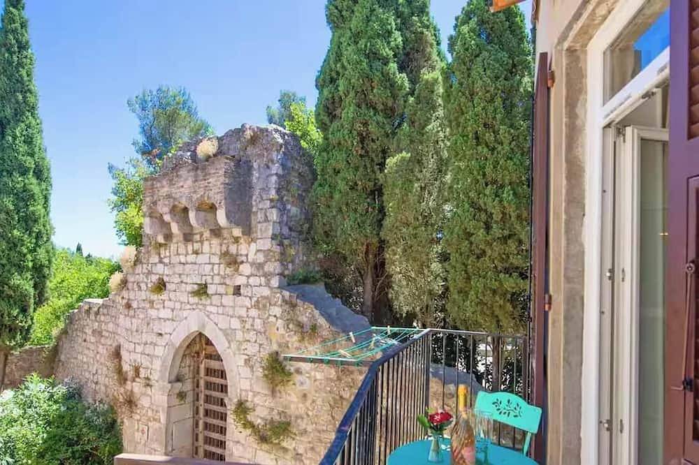 Le Mitto - The Tower of Augustus in La Turbie, Nizza Region