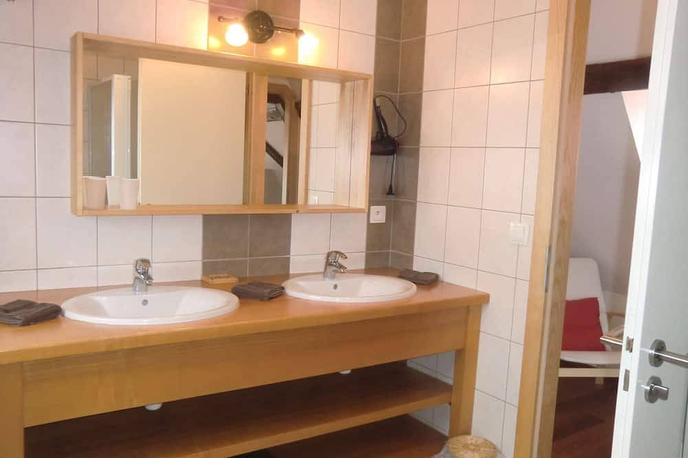 Appartement entier, Appartement au cœur d'un Domaine viticole au centre ville de Colmar in Colmar, Région de Colmar