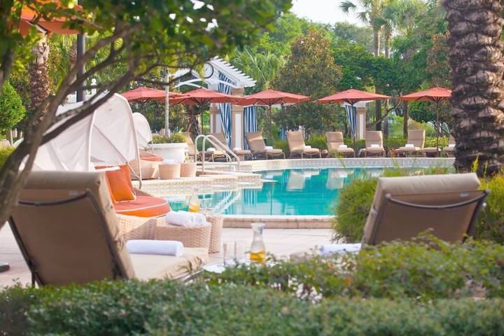 Resort para 4 personas, con terraza además de jacuzzi y piscina - 1