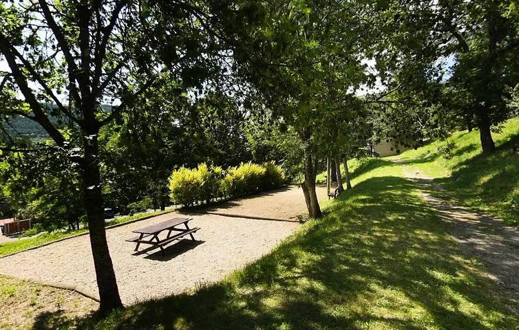 Location de vacances pour 5 personnes, avec terrasse ainsi que piscine et vue, animaux acceptés à Meyrueis - 3