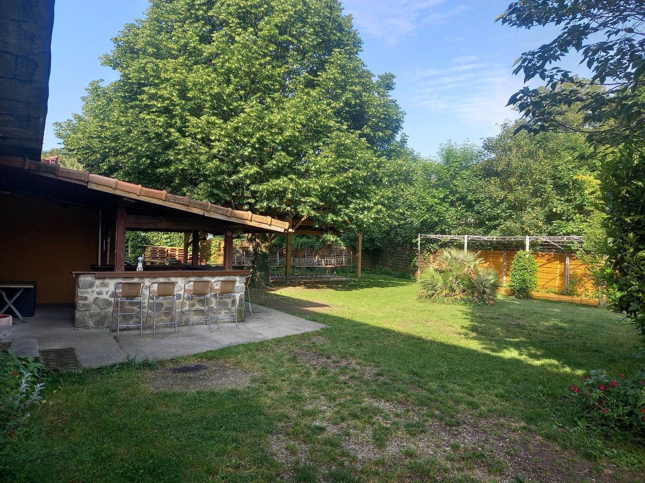 Grand Gîte Le Caveau de Jaujac in Jaujac, Parc naturel régional des Monts d'Ardèche