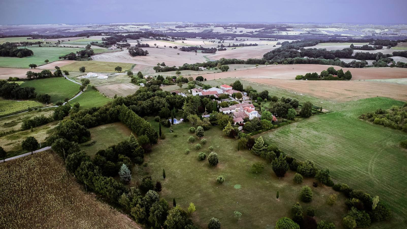 Maison de vacances « La Chapelle Aux Roses » avec piscine privée, terrasse et Wi-Fi in Gers