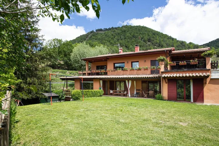 Apartamento de vacaciones para 5 personas, con vistas y jardín - 1