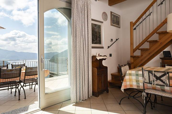 Ferienwohnung für 2 Personen, mit Pool und Garten sowie Seeblick in Italien - 4
