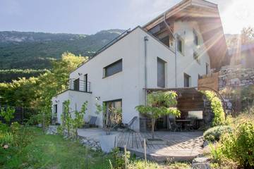 Gîte pour 4 personnes, avec terrasse dans Chignin
