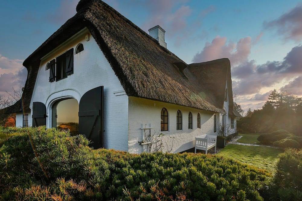Haus Wattenblick - Reetgedecktes Einzelhaus auf ca. 280 m² für bis zu 6 Personen in Nordfriesische Inseln (Schleswig-Holstein) (Schleswig-Holstein), Wenningstedt