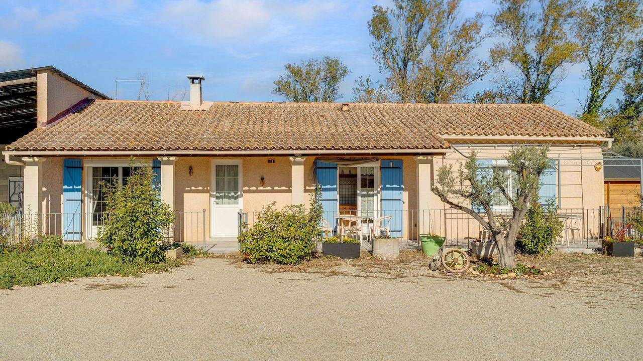 Maison de vacances pour 6 personnes avec jardin in Sauveterre, Région de Nîmes