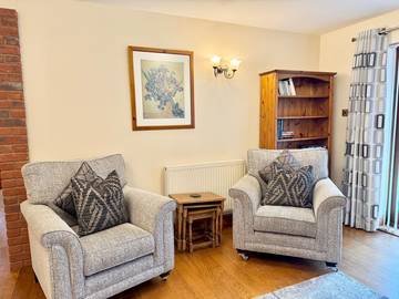 Glamping for 5 People in Swansea region, Photo 2