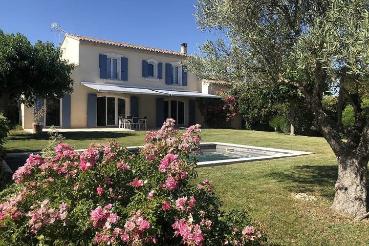 Maison de vacances pour 9 personnes, avec jardin et sauna, animaux acceptés à Pernes-les-Fontaines